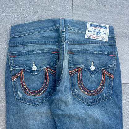 rainbow stitch trueys - 36x32”