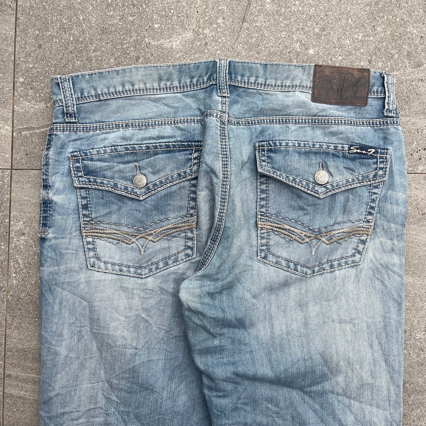 beaaautiful lightwash silver bootcuts - 40x30”