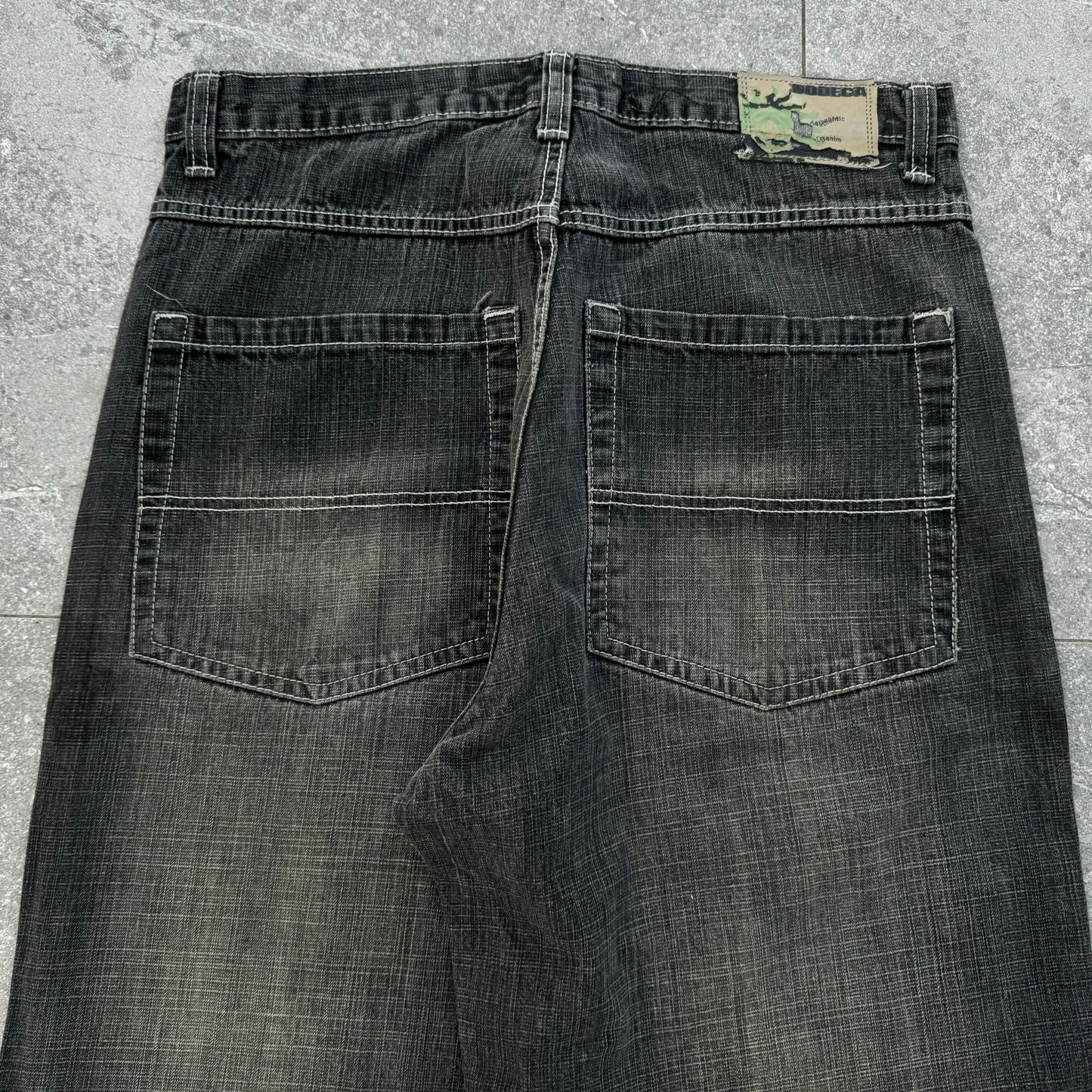 dodeca southpole sand fades - 34x33”