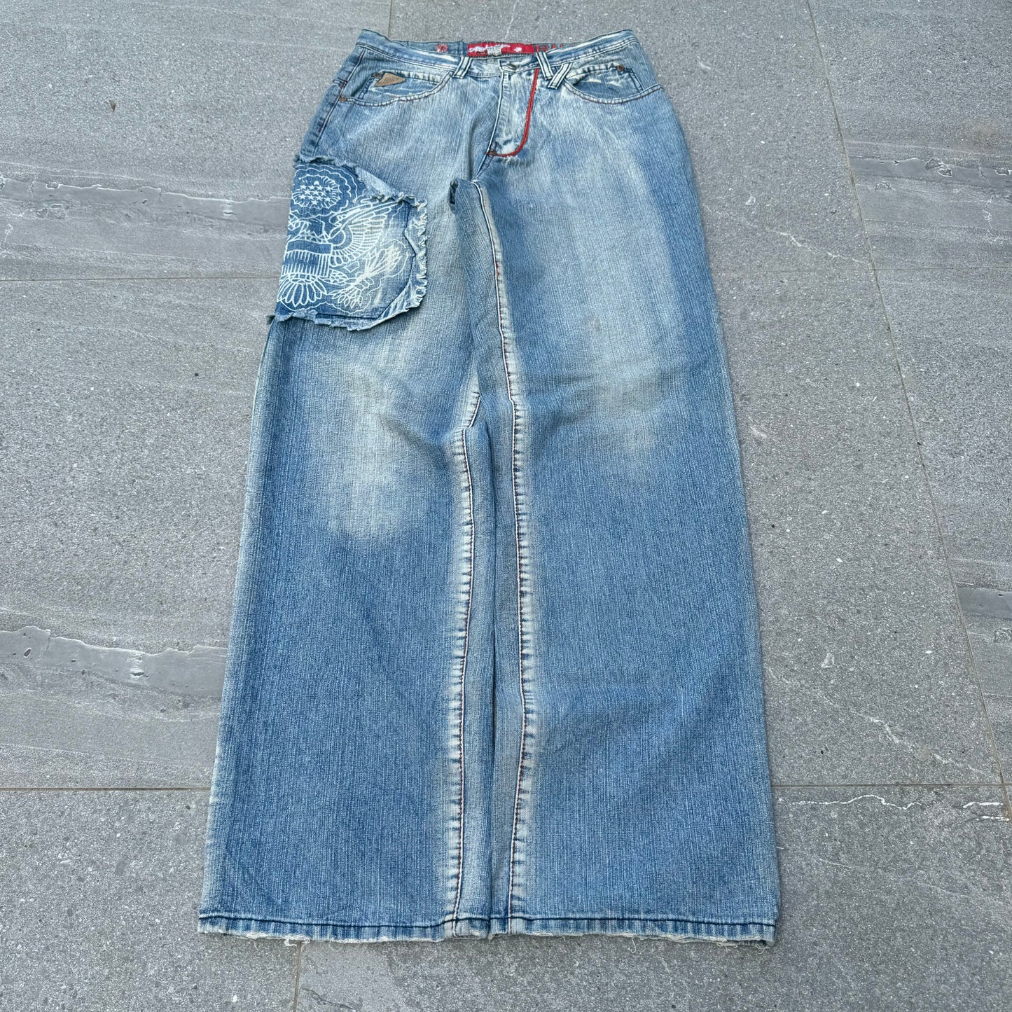 akademiks jeans - 31x33”
