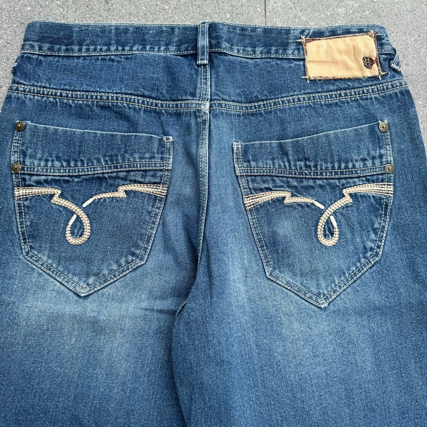 ecko jorts - 35”