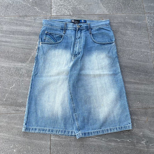 fuck these are so beautiful 😫😫 embroidered blue tab jorts - 32x15”