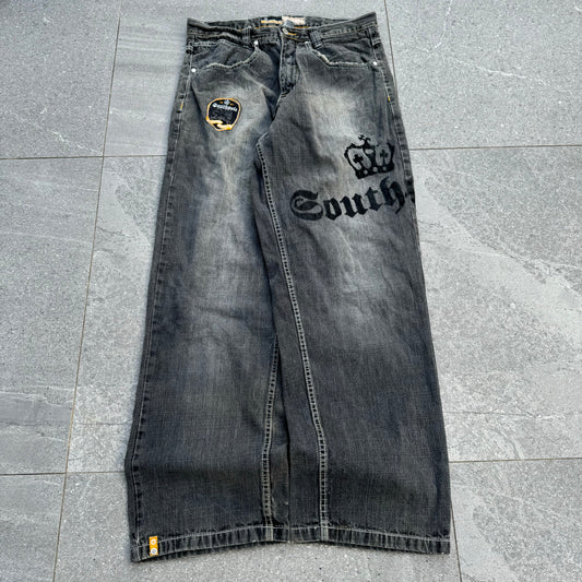 grail southpole crowns - 32x32”