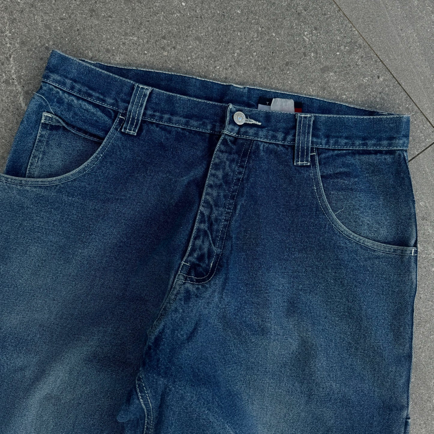 beautiful tommy jeans - 36x31”