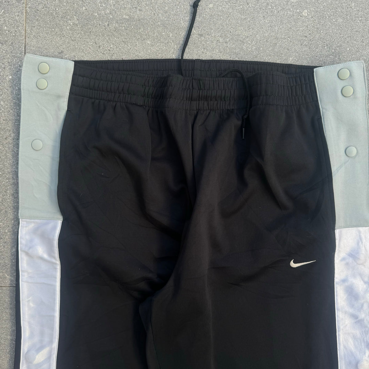 clean panelled nikes - 40x32”