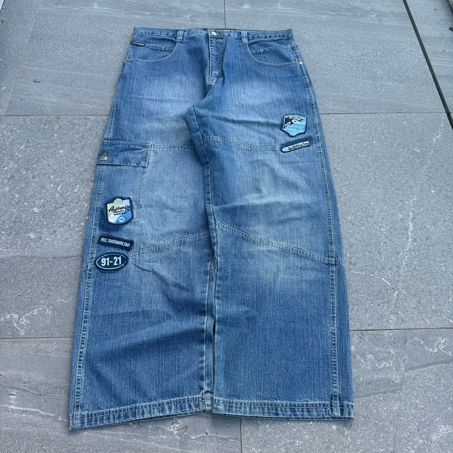 southpole badges - 38x32”