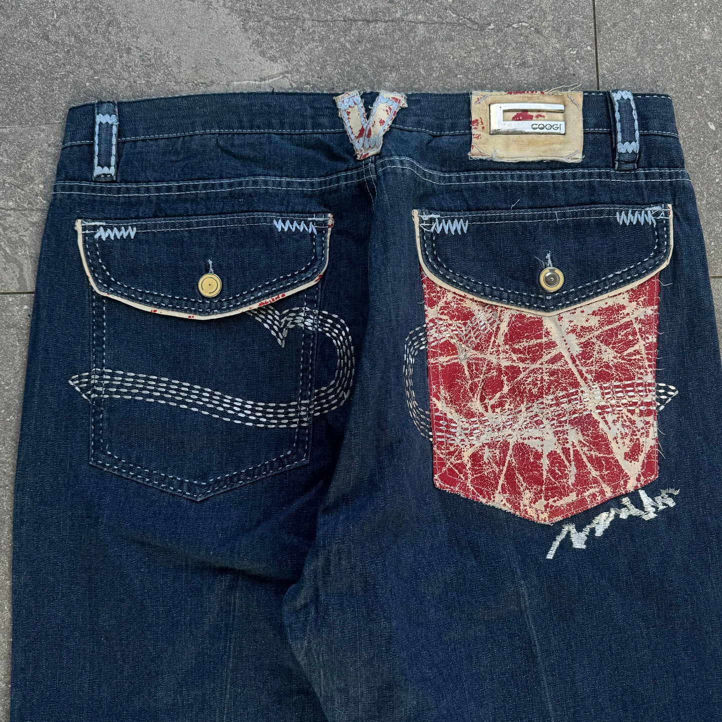 coogi jeans - 40x33”