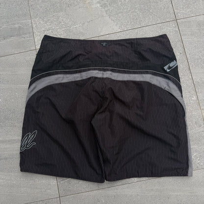 oneill pinstriped boardies - 40”