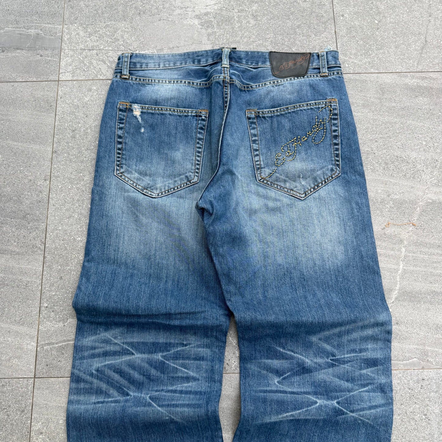 10/10 ed hardy bootcuts (i promise these r worth it) - 38x31”