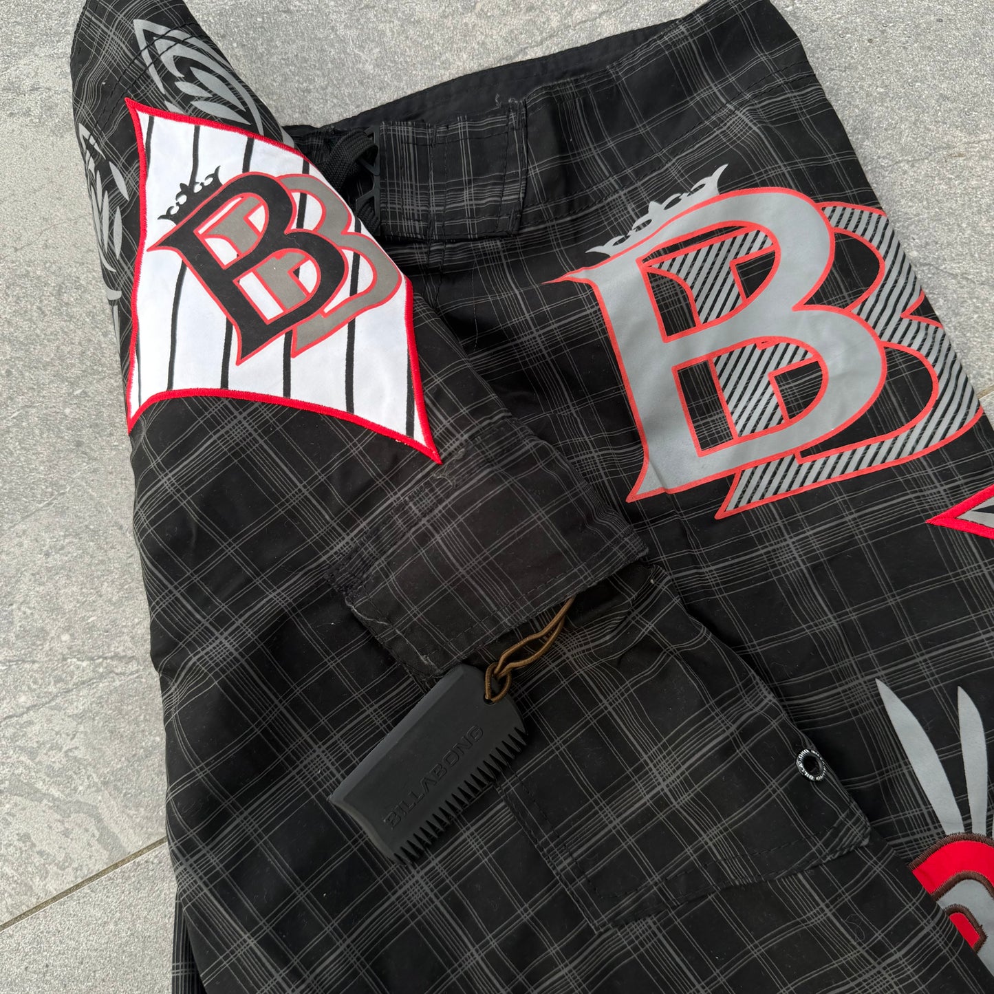 deadstock billabong boardies - 30”