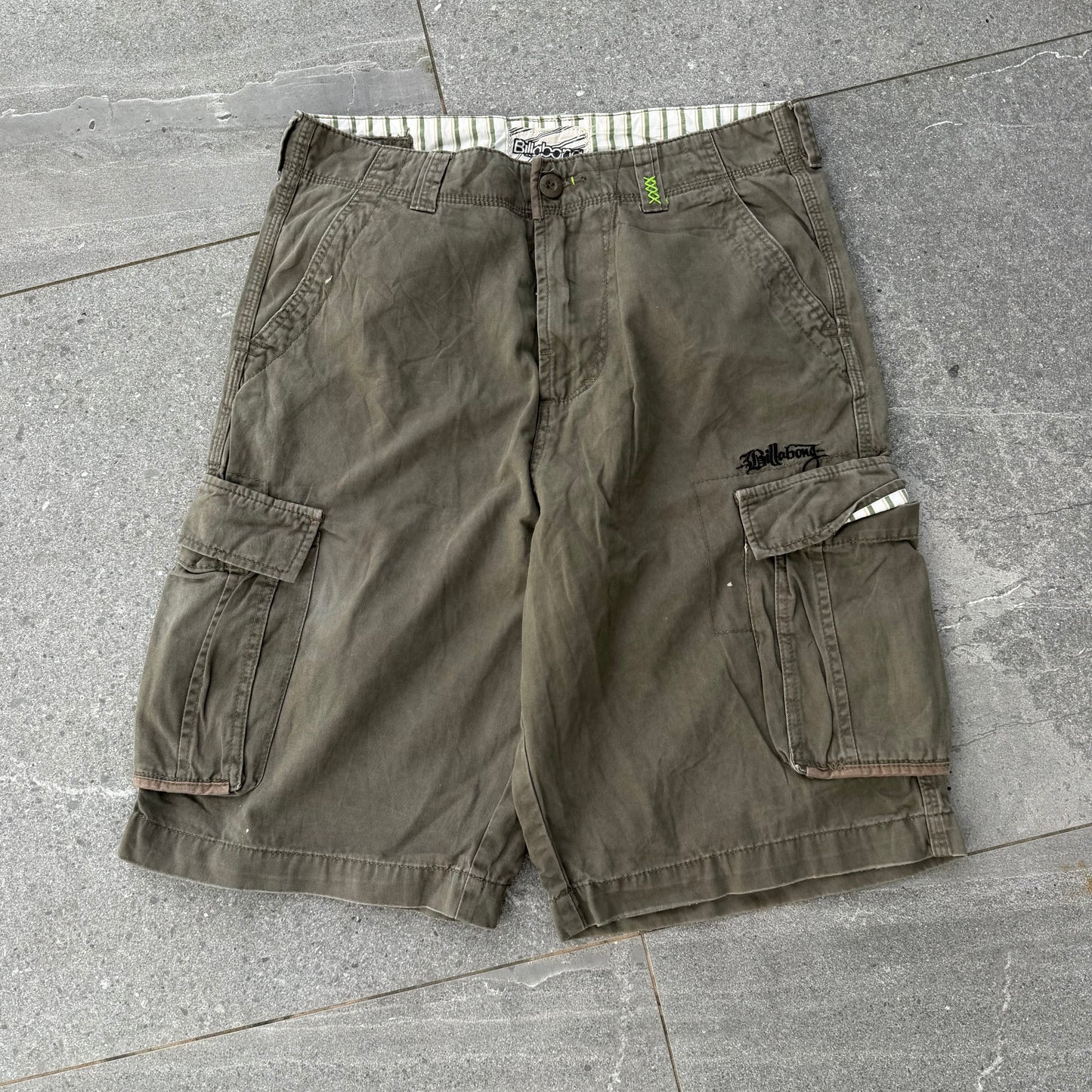 the PERFECT billabong shorts.  - 34”