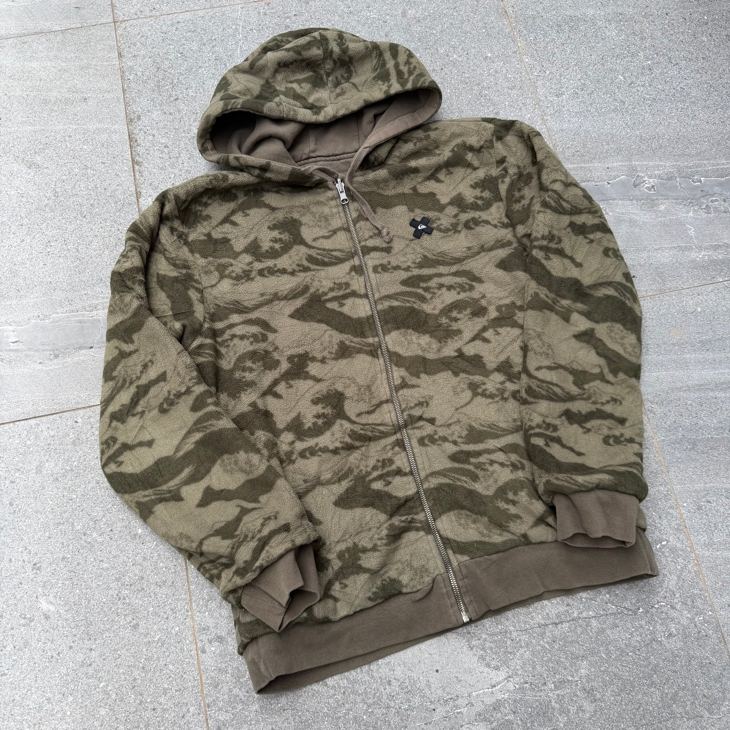 reversible quiksilver camo hoodie - M