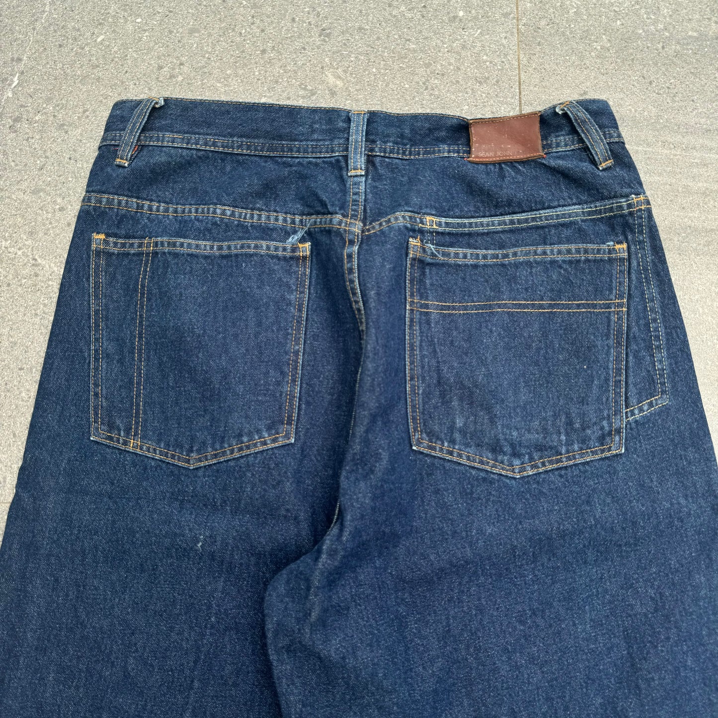 THE FITTT IS SO GOOD sean john jorts - 36x14”