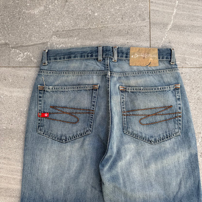 ik the heel bite is fucked but these fit real nice.  southpole bootcuts - 33x3