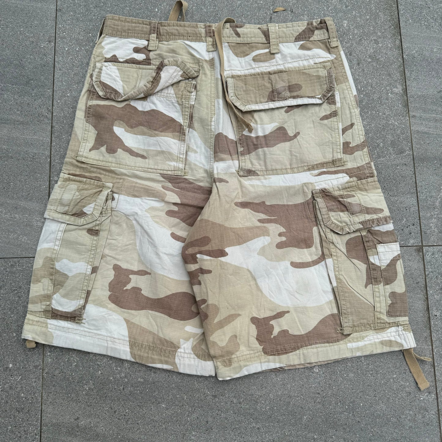 don’t sleep on these sand camo faders - 32x10.5”