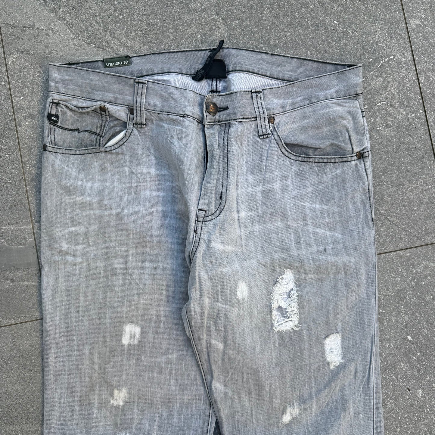 straight fit quiksilver concrete jeans - 36x32”