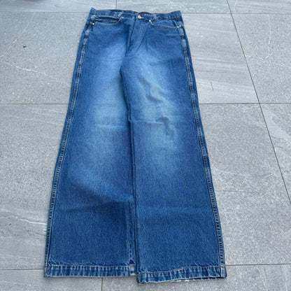 phat farm chillers - 36x34”