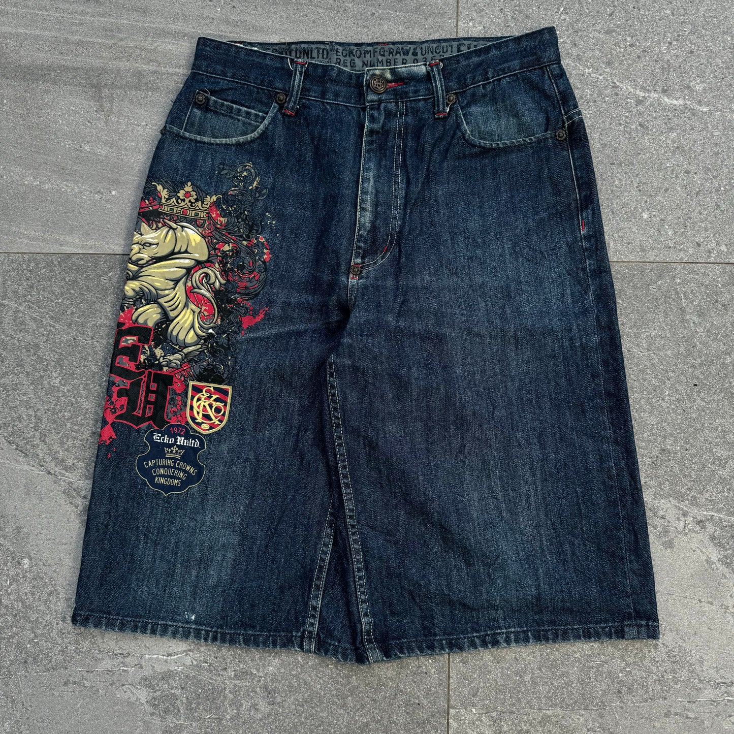 hogwarts spec ecko jorts - 34x14”