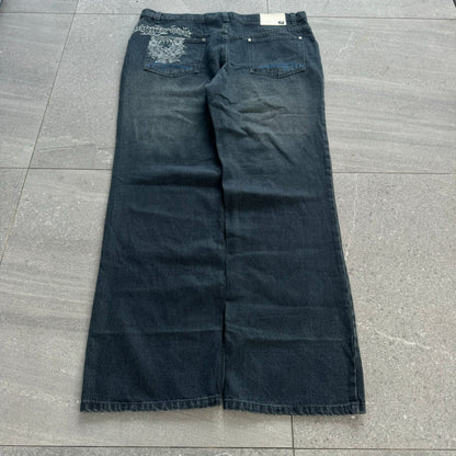lightning bolt jeans - 40x33”
