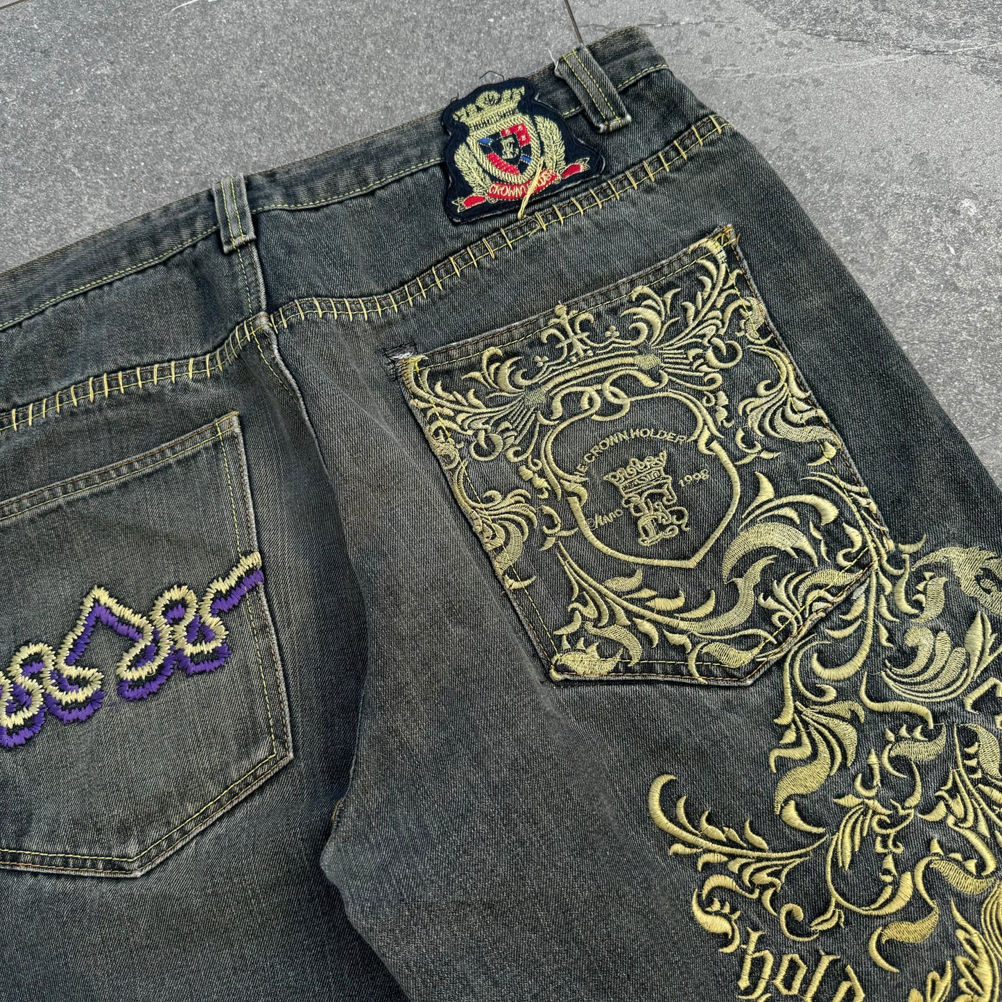 hardest crown holder jorts - 37x14”