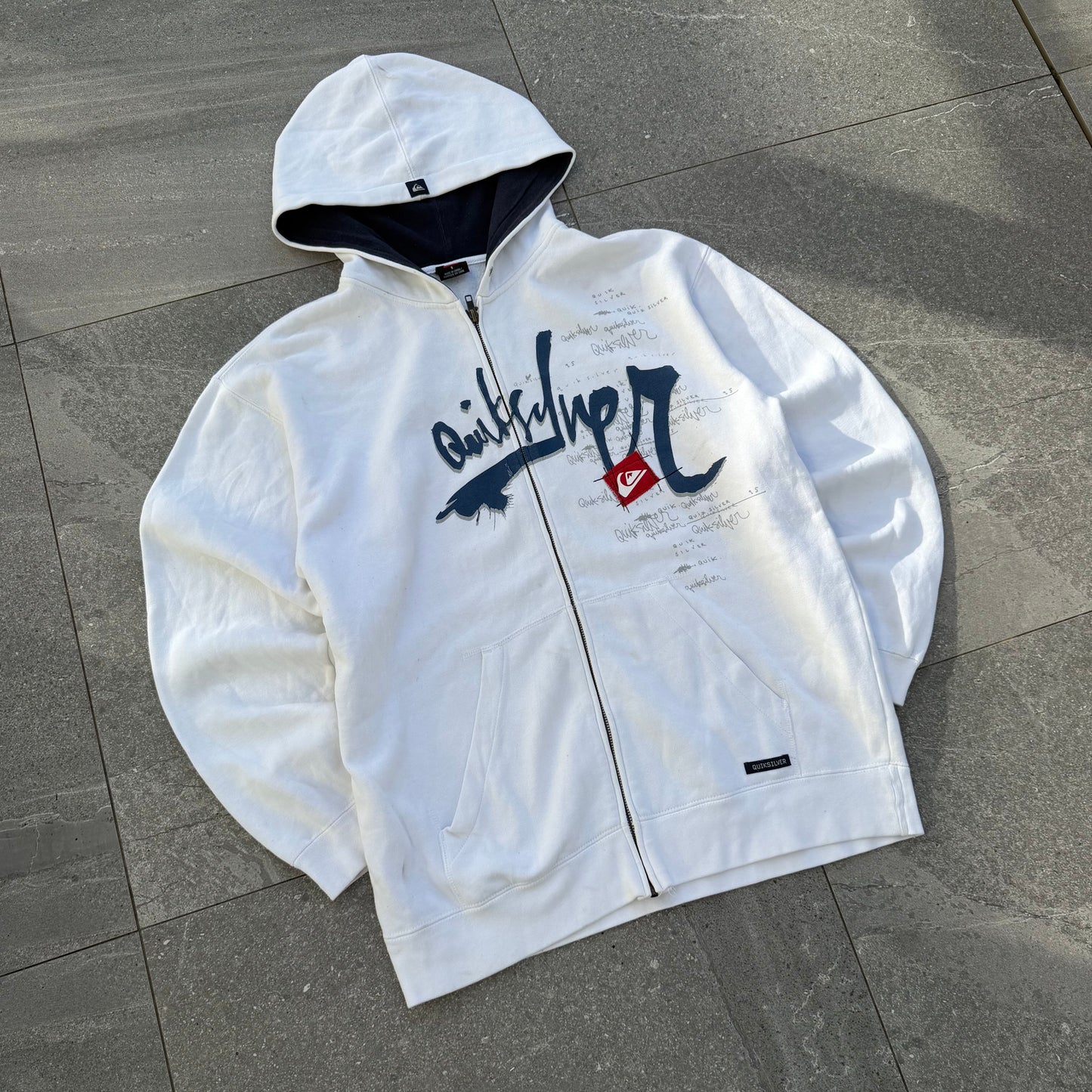 CRISP AF QUIKSILVER HOODIE - M