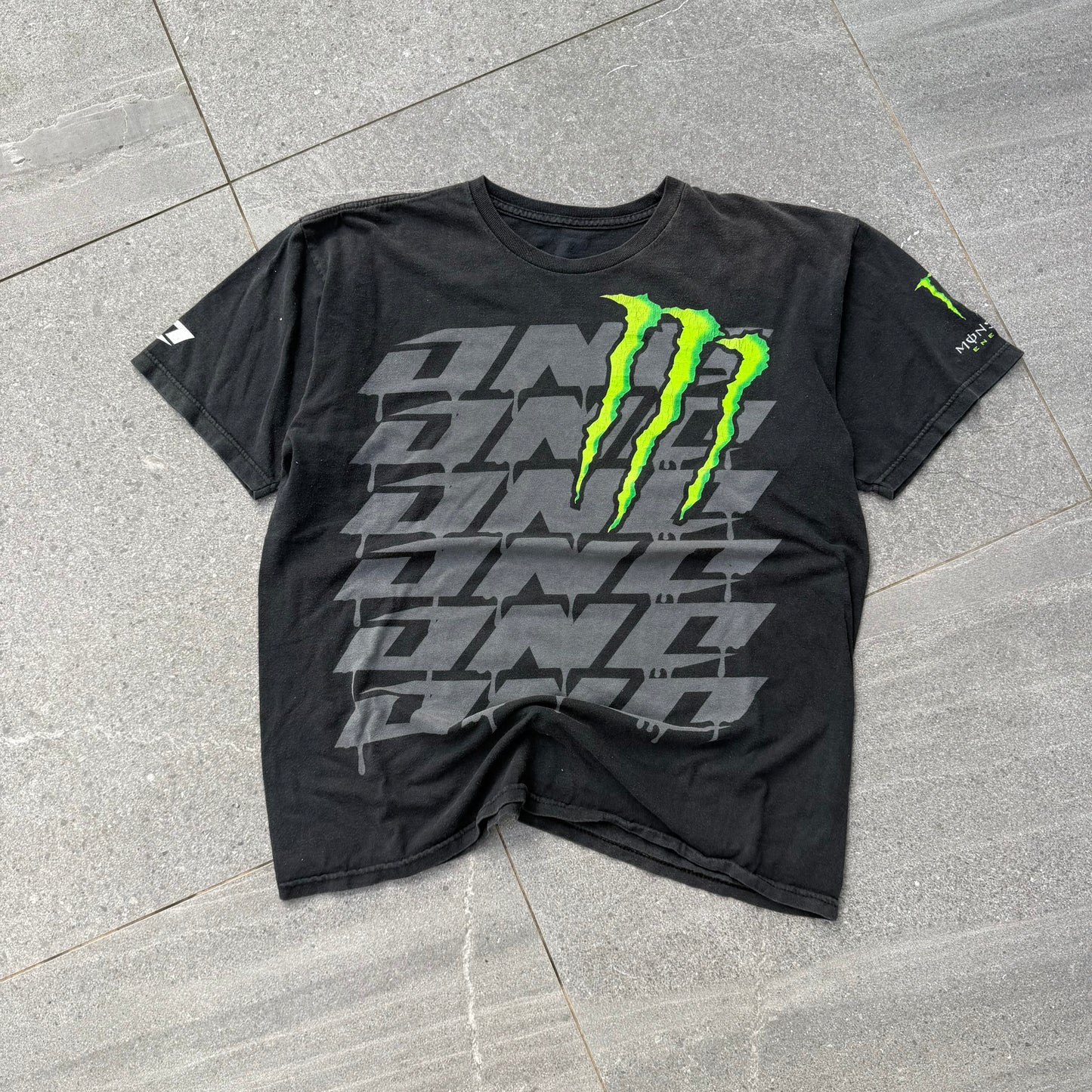 2000s monster tee - L