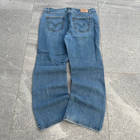levi 515 bootcuts - 38x30”