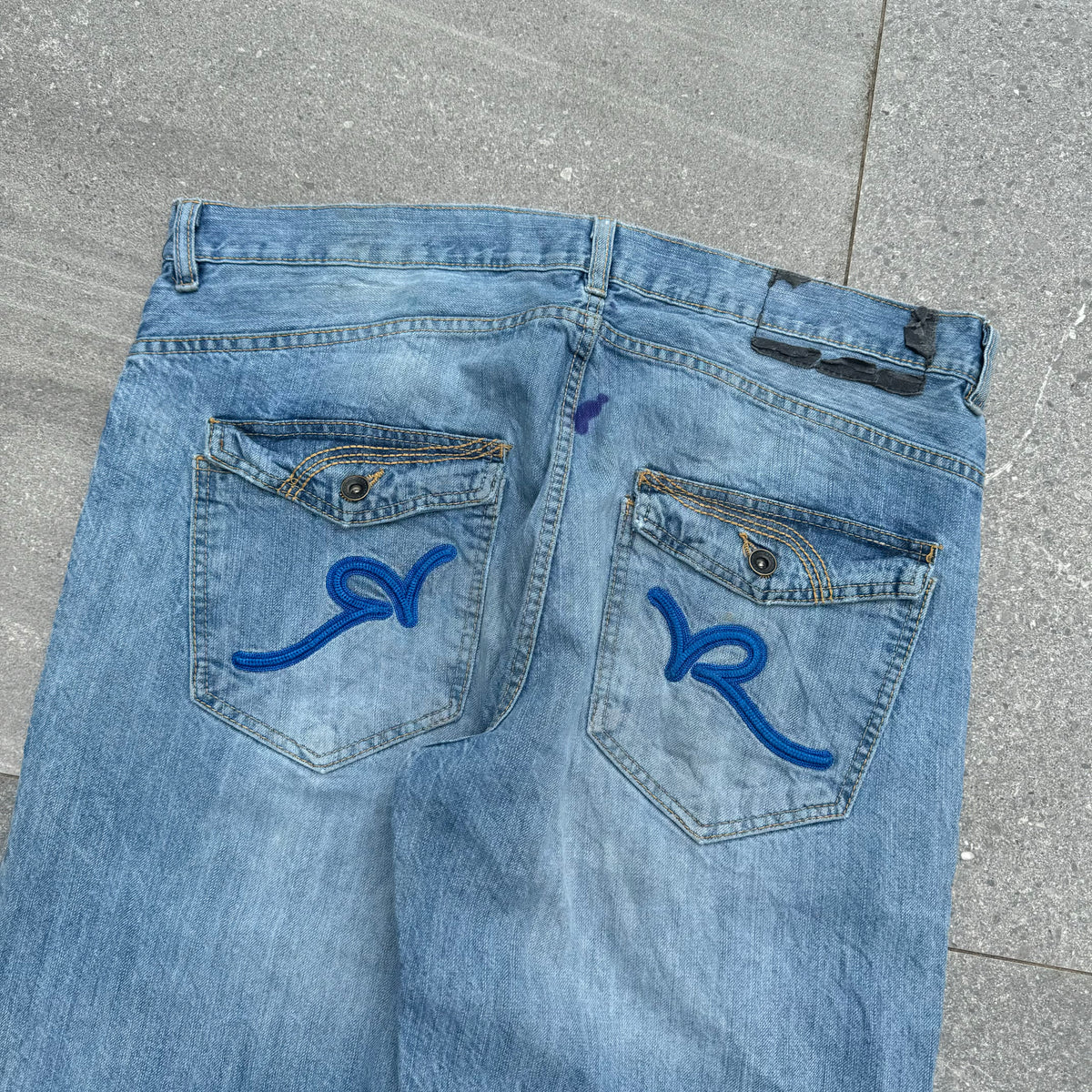 rocawear bootcuts - 40x34”