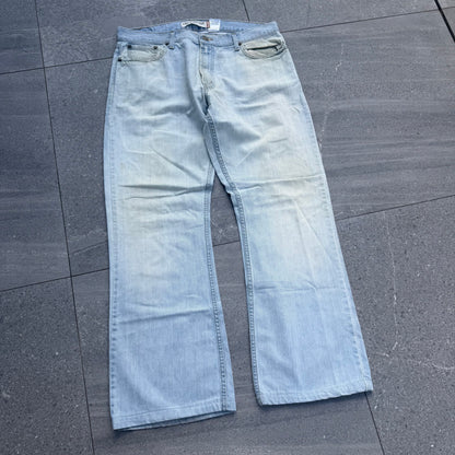 iceyyyy baggy levi’s bootcuts - 36x32”