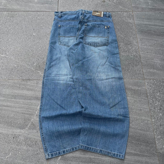 PERFECT gold tab southpoles - 36x31”