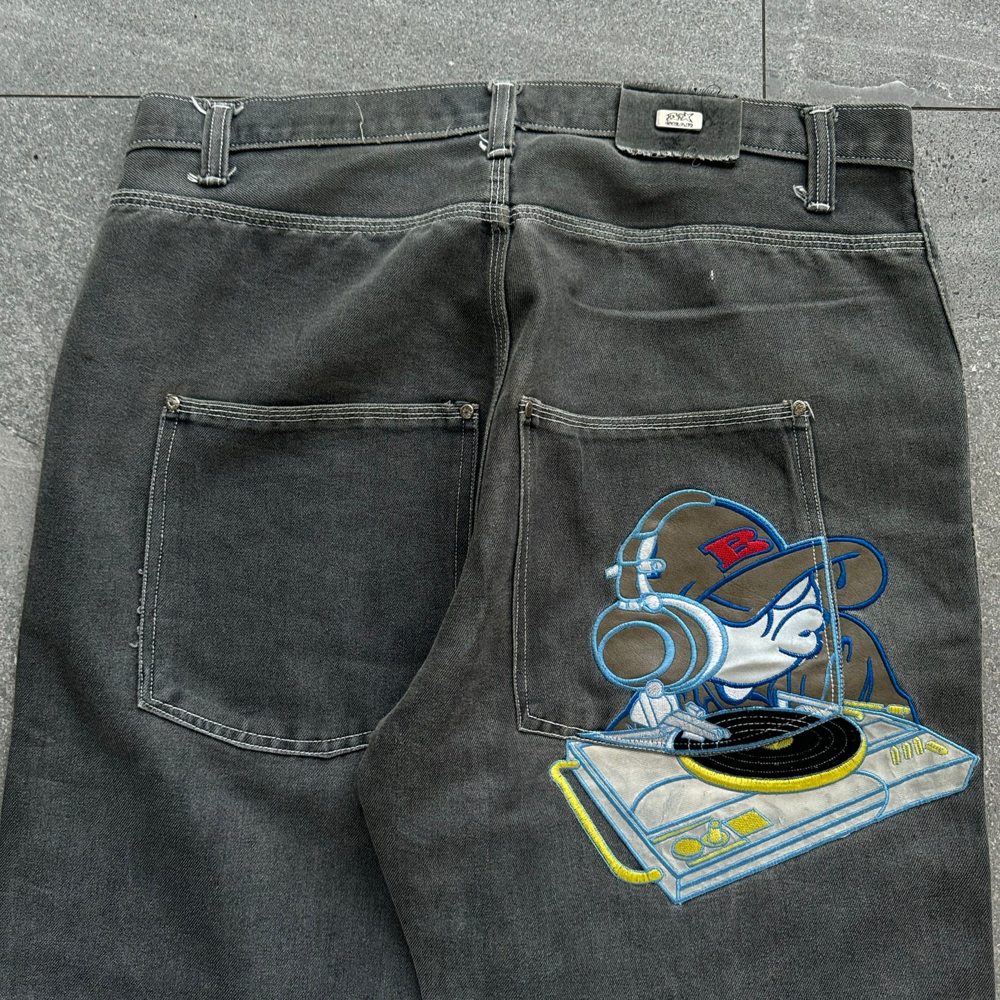 grail boxgear bboys - 38x32”