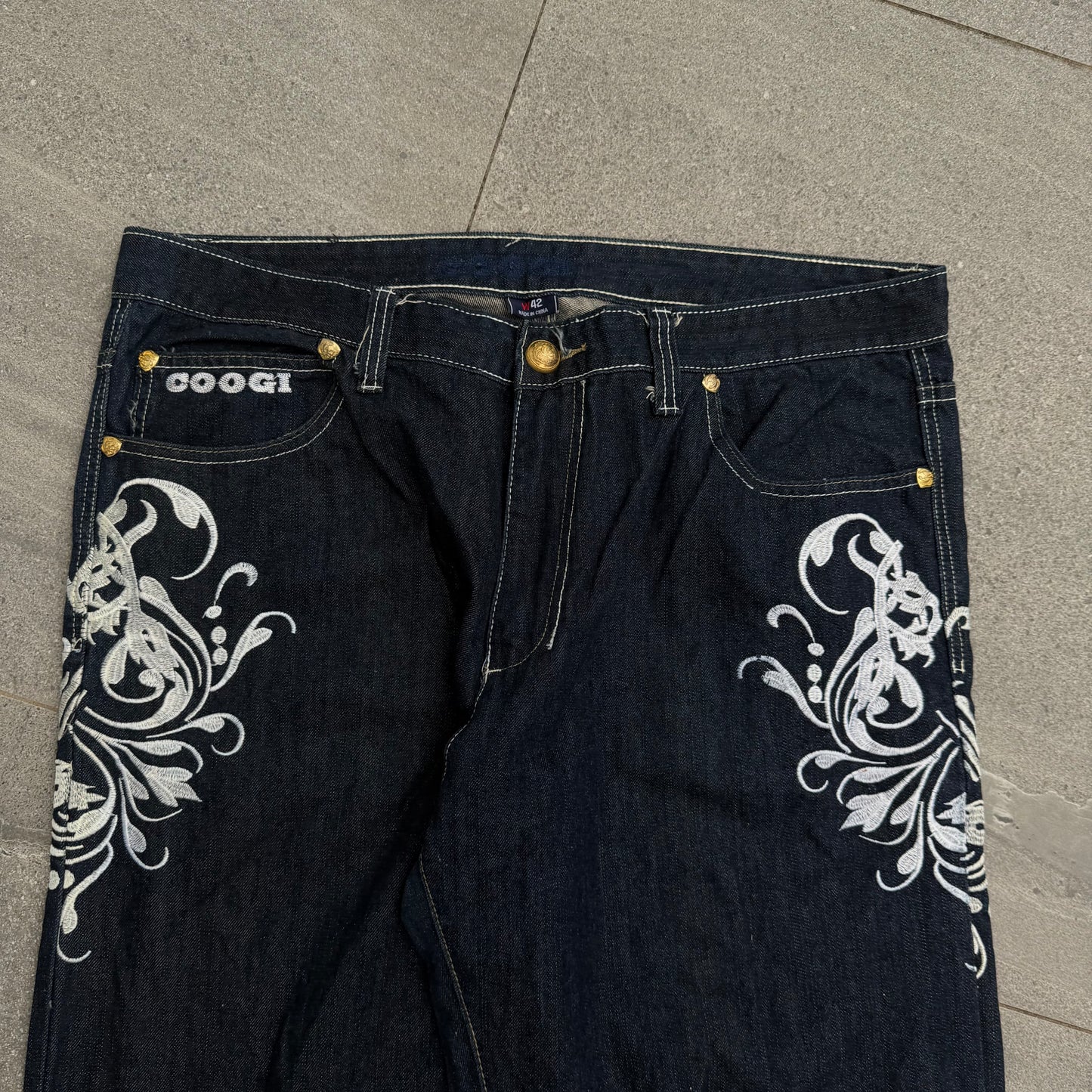 coogi tribal grails - 38x33”