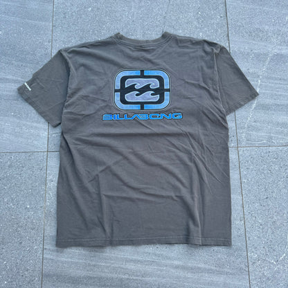 2002 billabong tee - L