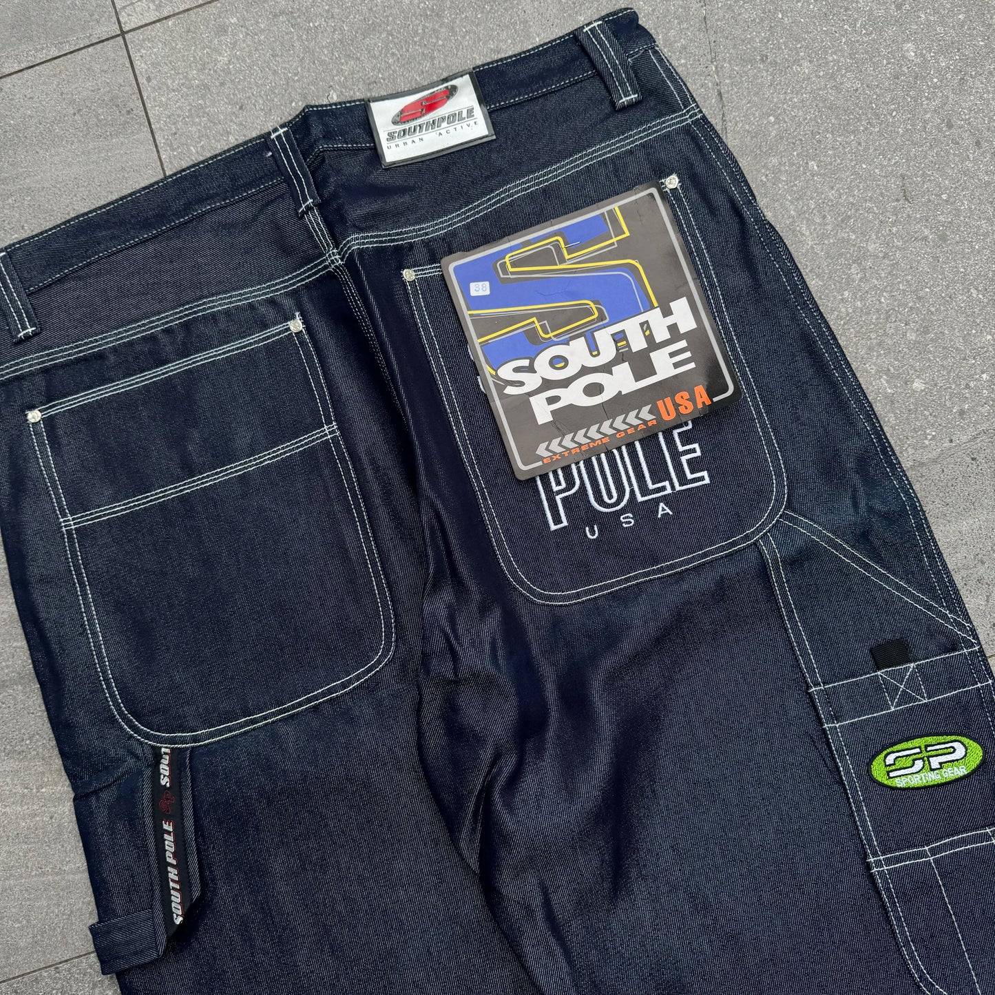 INSANEEEE deadstock southpoles - 38x31”