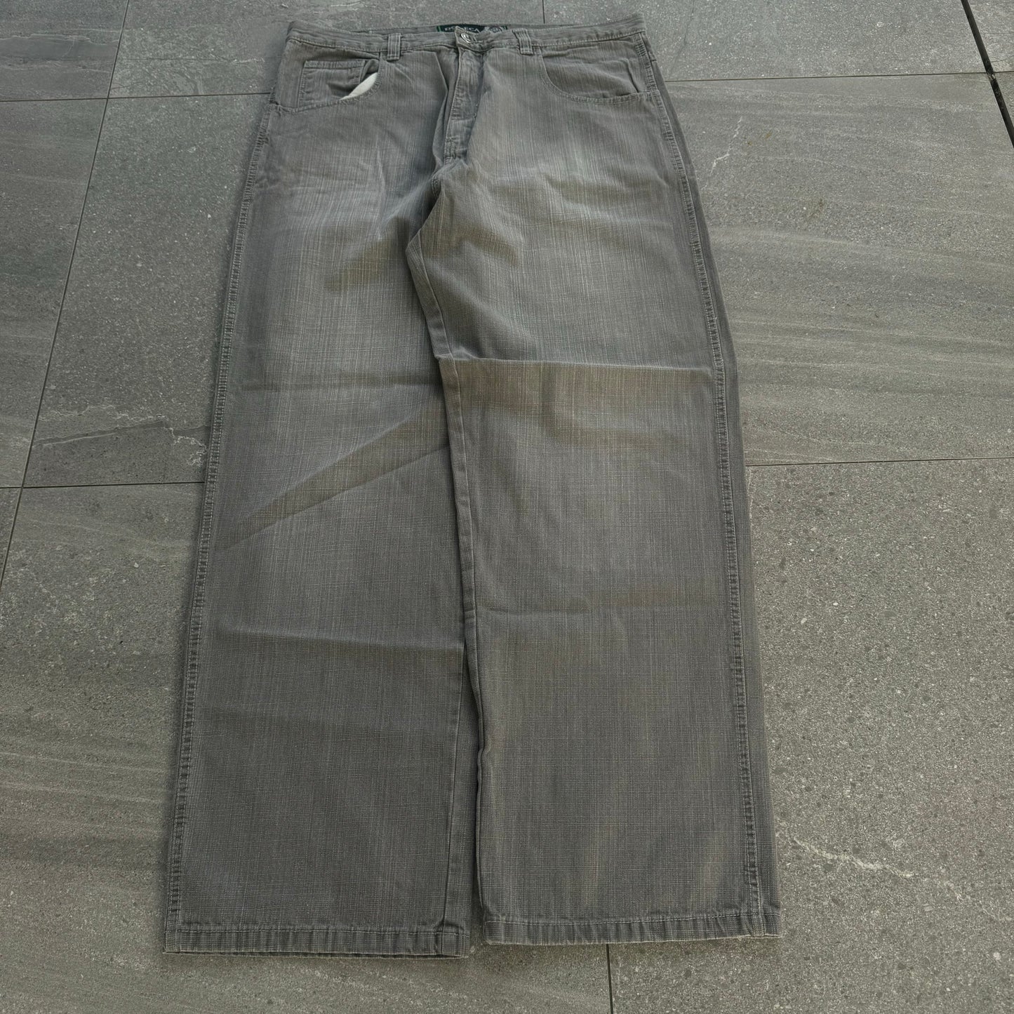 dodeca southpoles - 40x32”