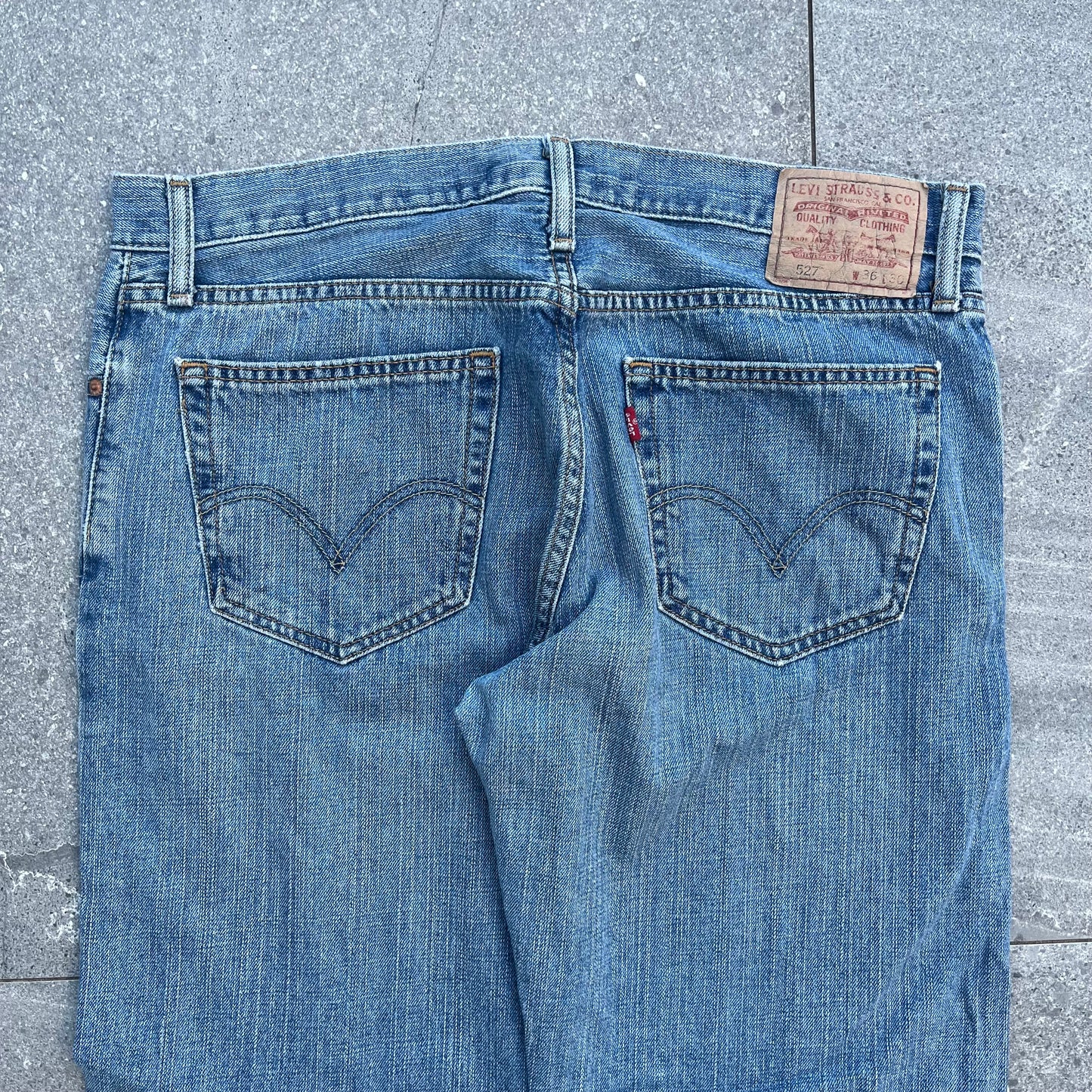 beautiful levi 527 bootcuts - 36x30”