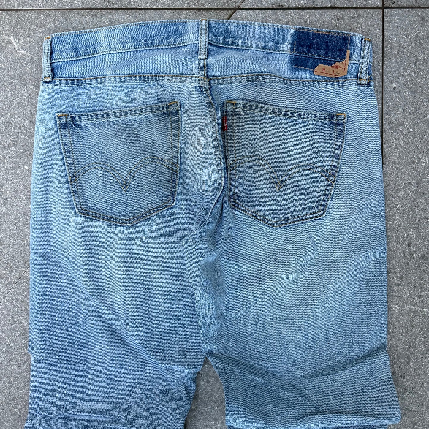 levi’s 527 lightwash stackersss - 36x34”