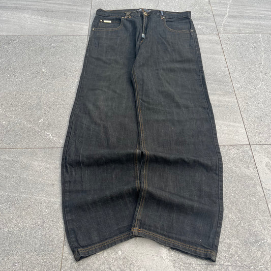 lng pocket hits - 36x33”