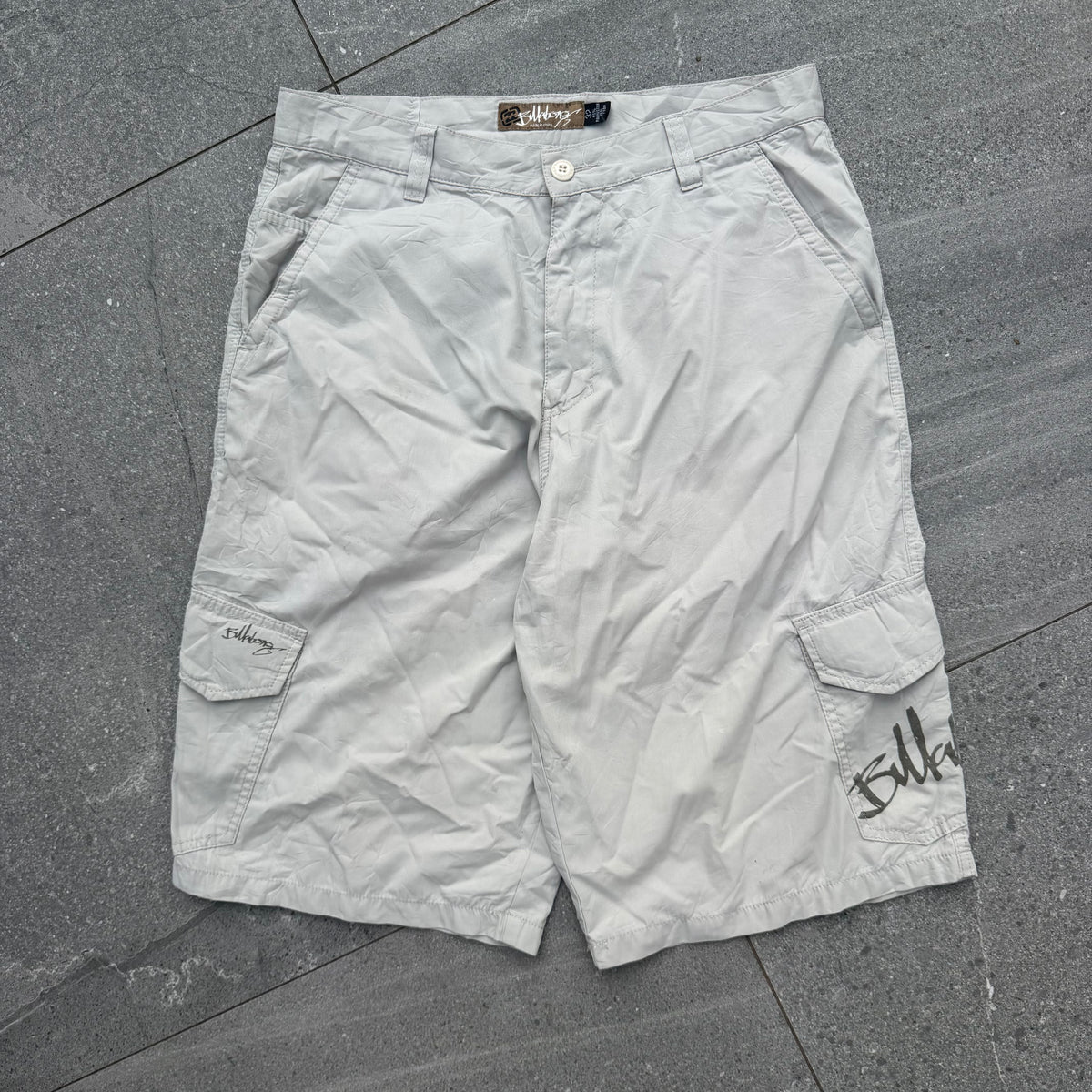 holy fuckkk 3/4 spec billabong shorts - 33”
