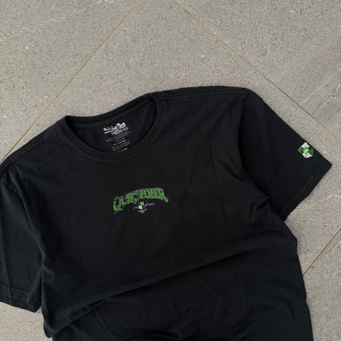 quiksilver tee - L