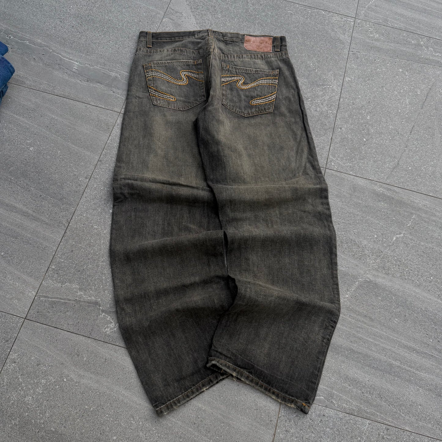 the GREATEST mecca jeans. 36x32”