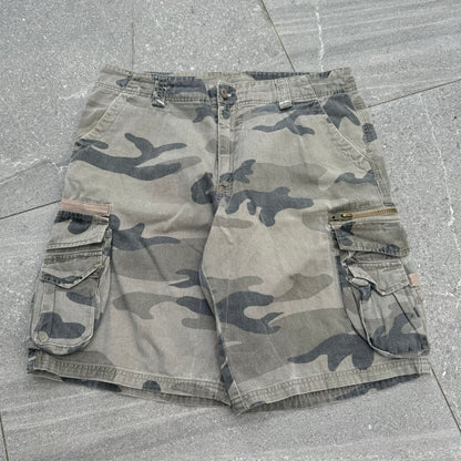 faaaat tactical camo cargos - 36x11”