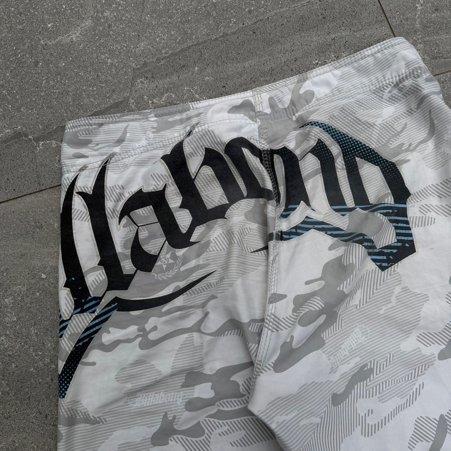 looooong af backhit billabong boardies - 33”
