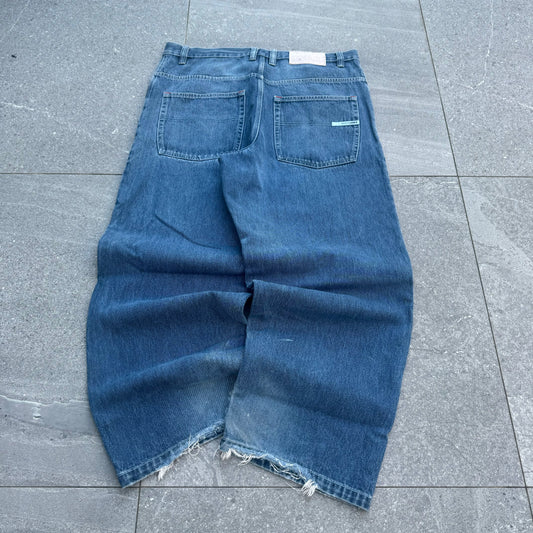 god tier southpoles - 36x30”