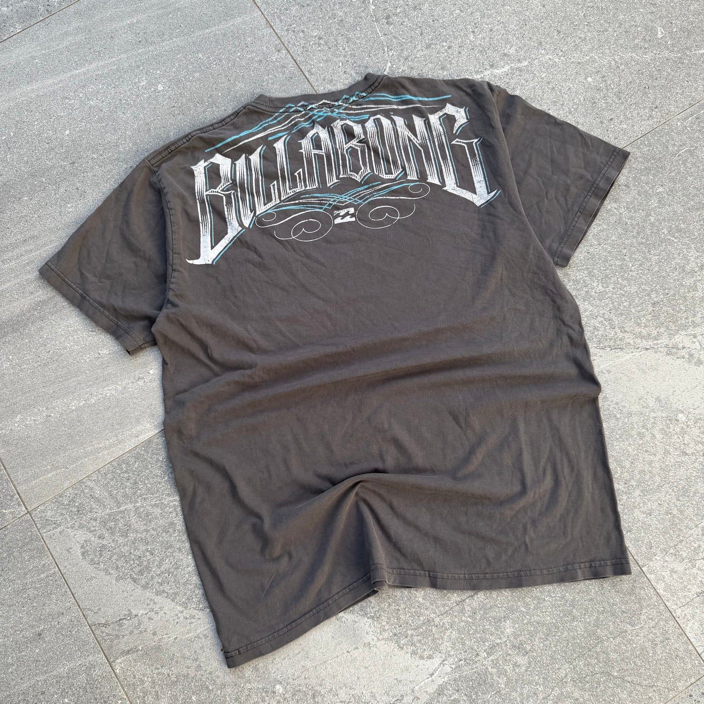 10/10 billabong backhit - L