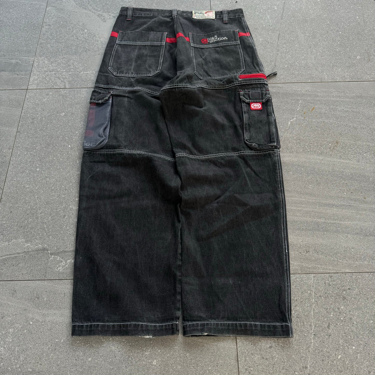 ecko functions - 34x31”