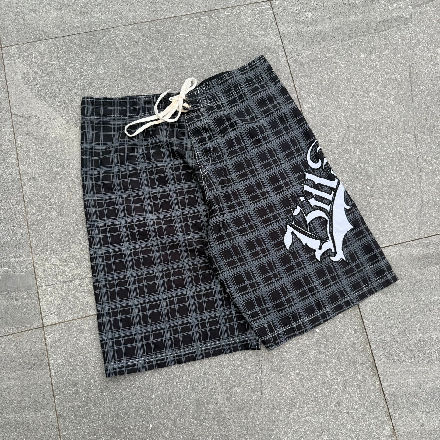 grail billabong plaids - 34”