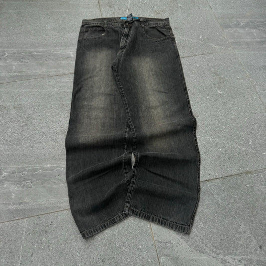 holy fuckkkk genuinely the hardest pair WCKD SOUTHPOLES lowkey bootcuts - 36x33”