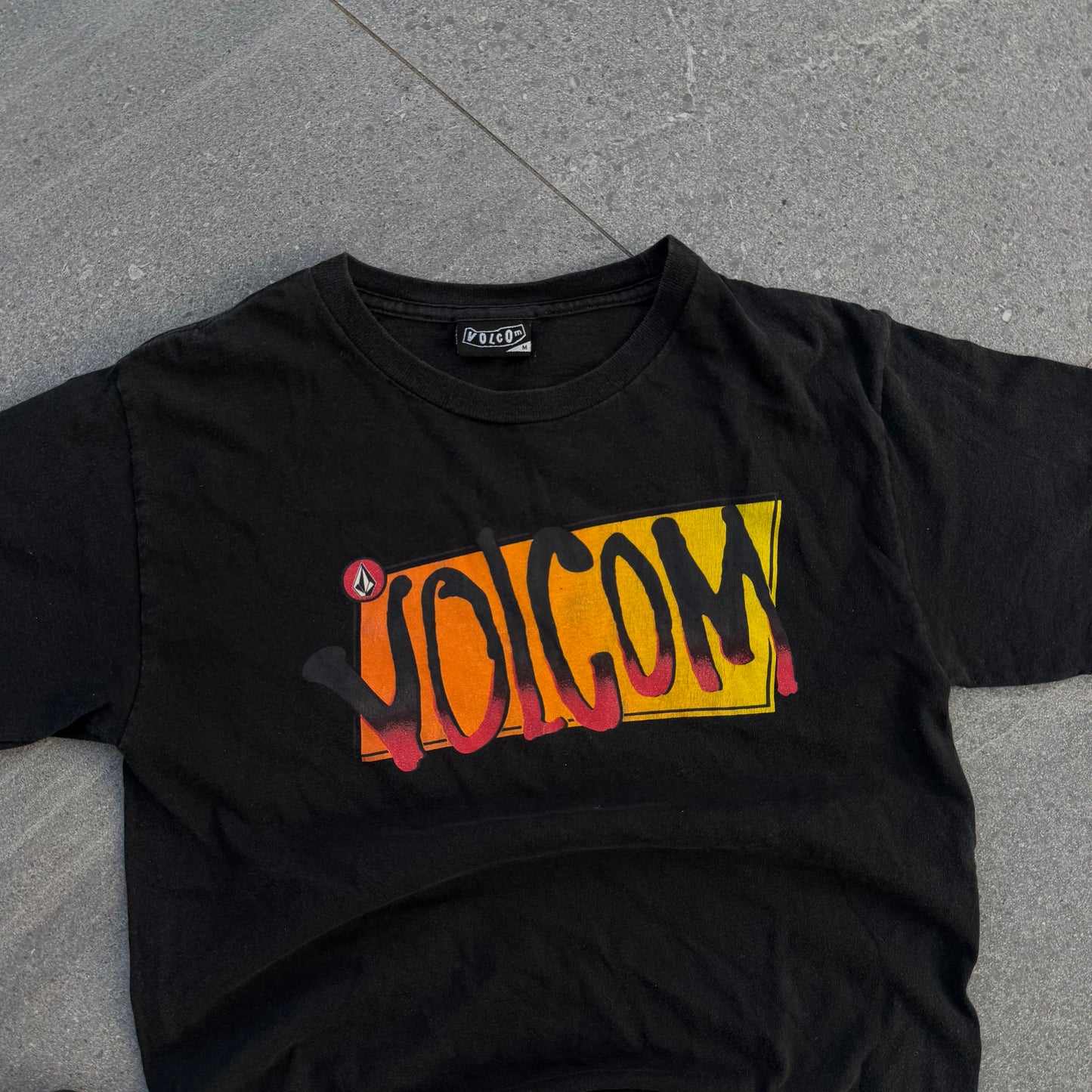 volcom tee - XS