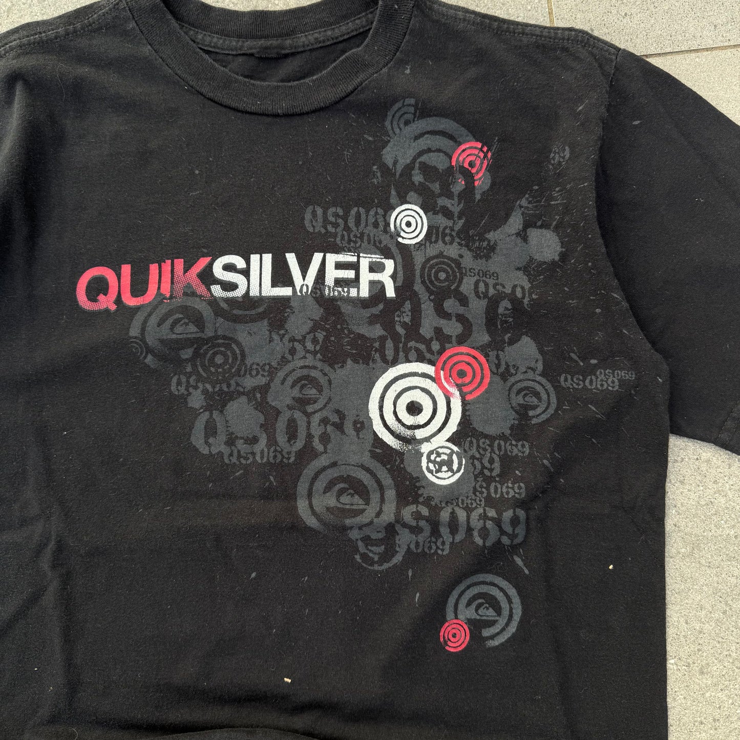 frutiger metro ahh quiksilver tee - S